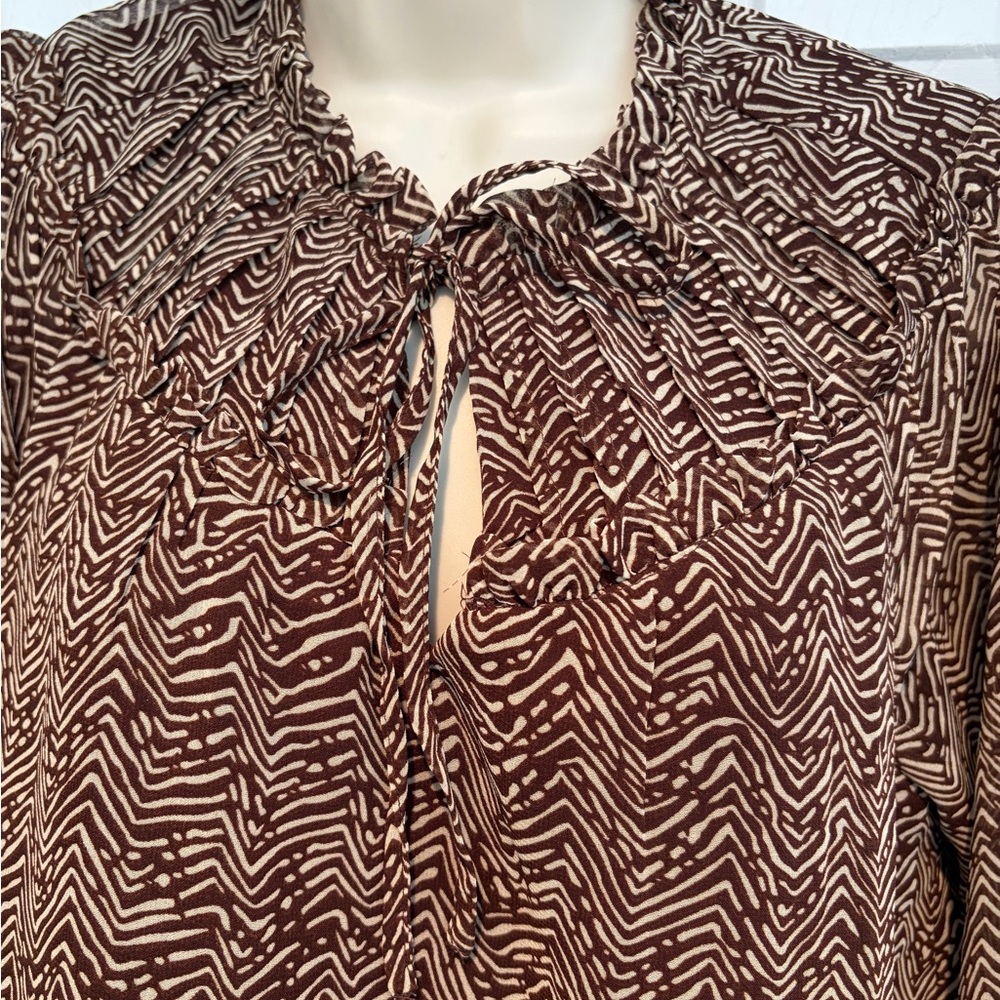 Downeast Stevie Blouse NWT Medium Coffee Taupe Ruffle Tie Neck Boho Boutique Top